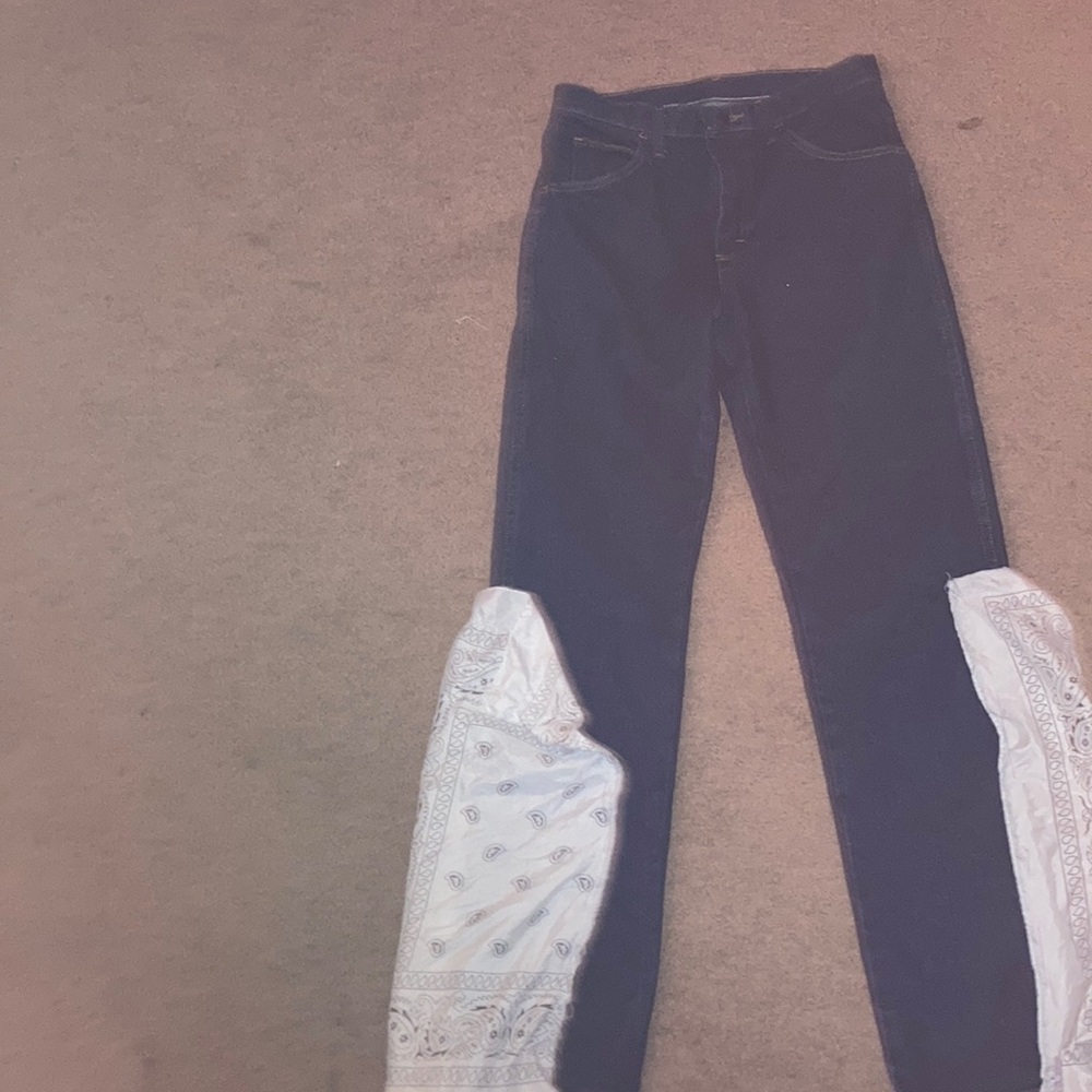 DAGGER WHITE BANDANA JEANS